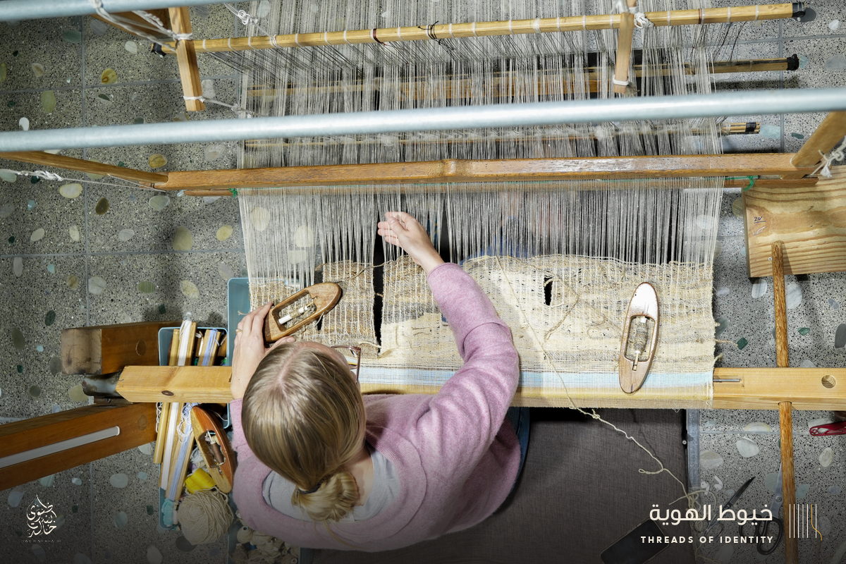 Mhairi Boyle at the looms of Bani Jamra