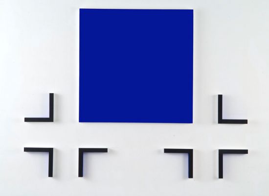 carre? encadre? 2011 Bois peint. 150 x 150 x 4 cm Reproduit page 85 du catalogue Mehdi Moutashar (Actes Sud, 2014)